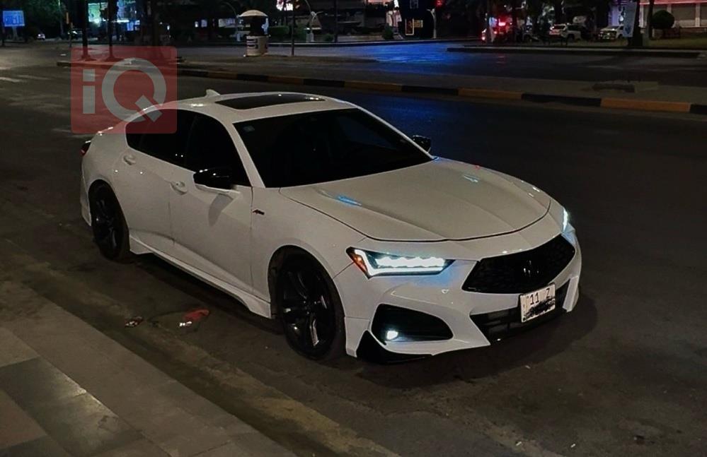 ئاکورا TLX